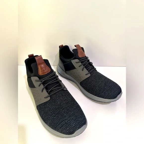 Skechers Delson 3.0 Cicada Slip-On Sneaker men. NWT size 9 - Picture 1 of 10